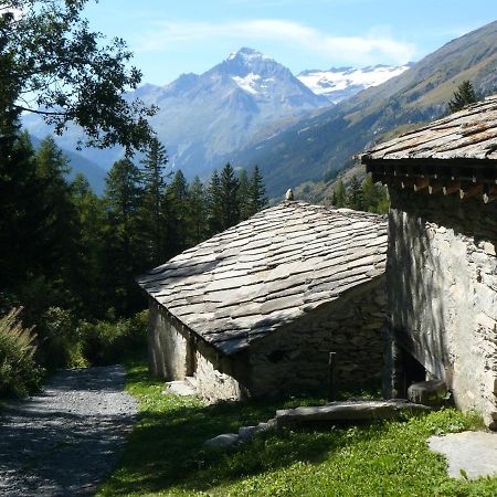 le burel la triade 4 personnes Lanslevillard Extérieur photo
